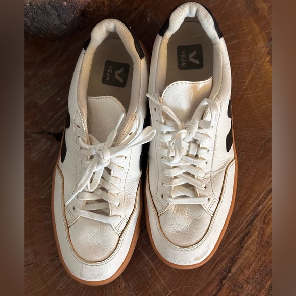 Veja Women’s White and Black Sneakers with Gum Soles - Picture 2 of 6